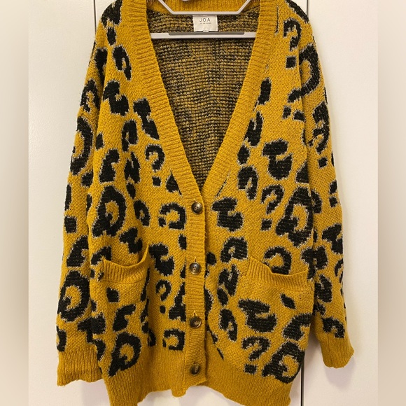 JOA oversized cardigan in cheetah print - Picture 2 of 5